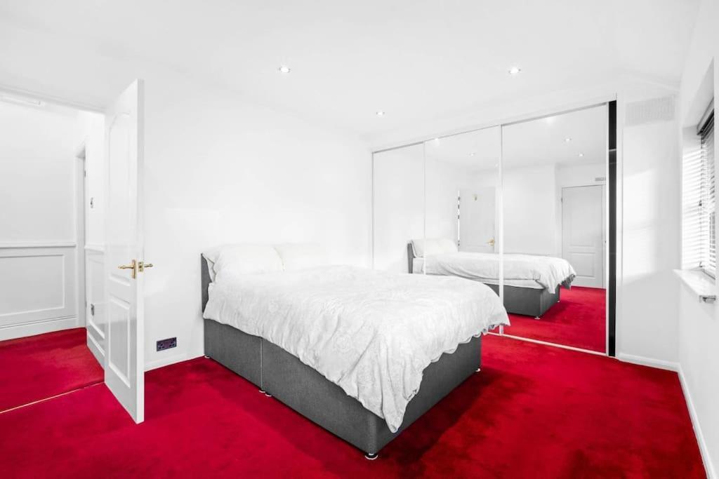Jlr,nec,resort World,bham Airport,hs2 Contractor Vakantiehuis Birmingham