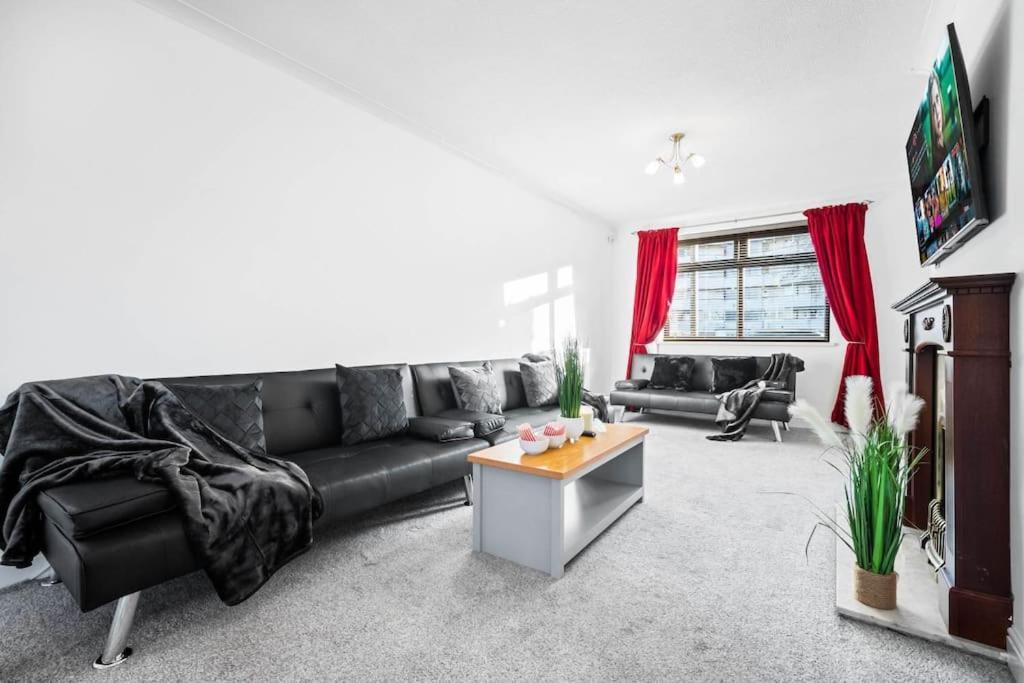 Vakantiehuis Jlr,nec,resort World,bham Airport,hs2 Contractor Birmingham